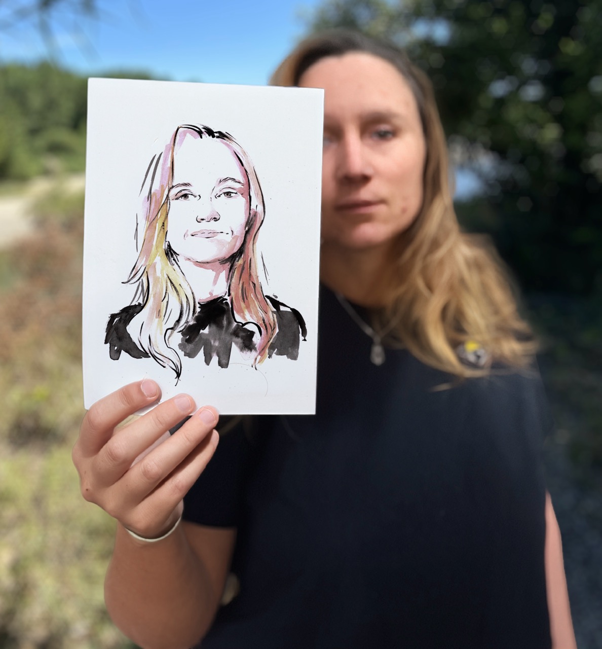 Portrait d’invitée réalisé en direct pendant un mariage